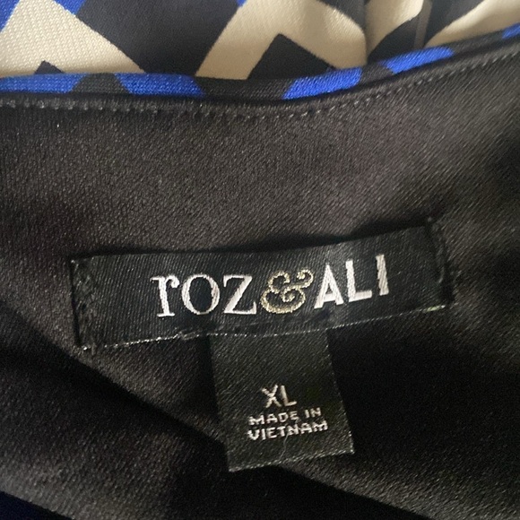 ROZ & ALI 🖤💙CHEVRON PRINT💙🖤 WRAP DRESS SIZE EXTRA LARGE 🌟EUC🌟 - Picture 8 of 13